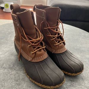 Women's LL Bean Bean Boot Size 6 Medium